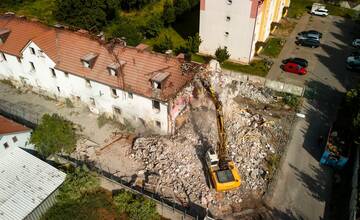 FOTO: Búranie budovy na Coburgovej ulici