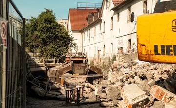 FOTO: Búranie budovy na Coburgovej ulici