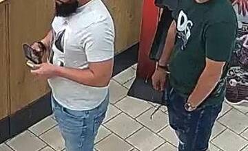 FOTO: Hlohovská polícia pátra po dvoch mužoch