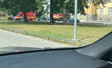 FOTO: Záchranné zložky pred súdom