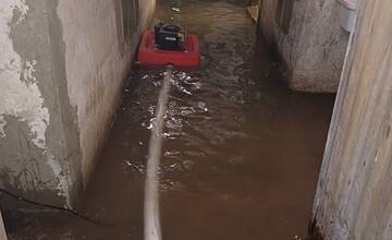 FOTO: Zásah hasičov po búrkach