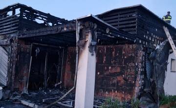 FOTO: Zhorení rodinný dom v Šamoríne