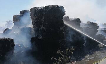 FOTO: Požiar recyklačného strediska
