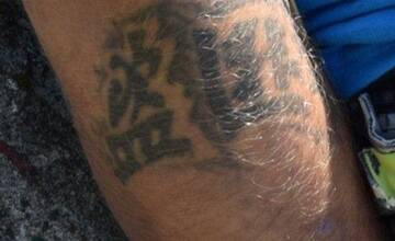 FOTO: Tetovania neznámeho mŕtveho muža