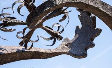 FOTO: Trnavský kraj spolupracuje s taiwanským regiónom. Pošle doň túto sochu