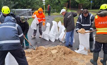 FOTO: Takto zasiahli povodne Senicu 