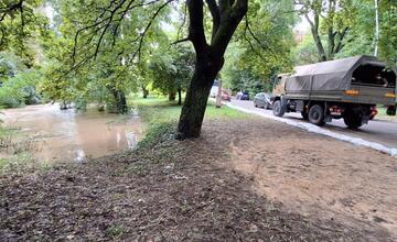 FOTO: Takto zasiahli povodne Senicu 