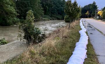 FOTO: Takto zasiahli povodne Senicu 