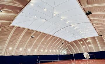 FOTO: Nafukovacia hala v Leopoldove