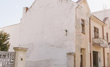 FOTO: Trnavská univerzita v Trnave vdýchne rozpadnutej budove nový život