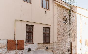 FOTO: Trnavská univerzita v Trnave vdýchne rozpadnutej budove nový život