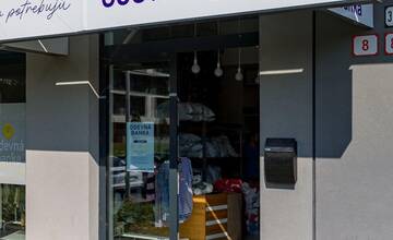 FOTO: Odevná banka pomáha jednorodičom, ktorí si nemôžu dovoliť oblečenie pre seba a svoje deti