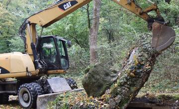 FOTO: Fontána pod grottou v Zámockej záhrade je minulosťou