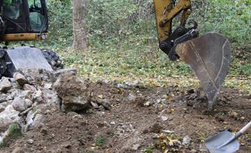 FOTO: Fontána pod grottou v Zámockej záhrade je minulosťou