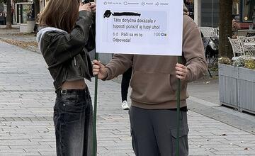 FOTO: V Trnave sa konal protest proti zatvoreniu strednej školy