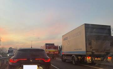 FOTO: Na R1 došlo k dopravnej nehode