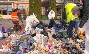 FOTO: V Galante sa uskutočnila verejná analýza. Čo končí v komunálnom odpade?