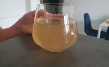 FOTO: Obyvatelia Skalice poukázali na kvalitu vody v ich domácnostiach