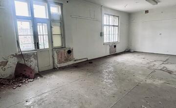 FOTO: V Leopoldove rekonštruujú mestské kino