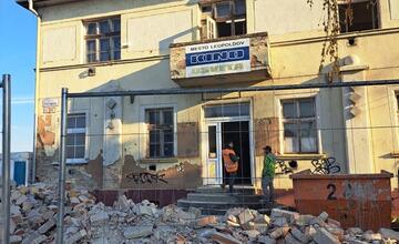 FOTO: V Leopoldove rekonštruujú mestské kino