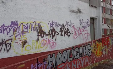 FOTO: V Trnave sa rozmohol vandalizmus
