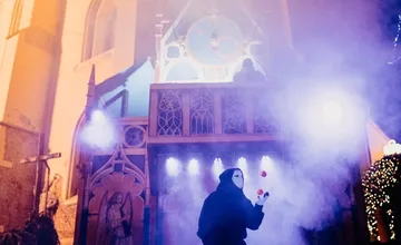 FOTO: V Trnave sa začnú stredoveké adventné trhy