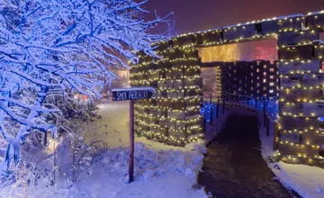 FOTO: Včelárska záhrada pod Smolenickým zámkom