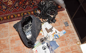 FOTO: Policajtom z Dunajskej Stredy sa podarilo chytiť zlodeja priamo pri čine