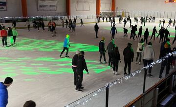 FOTO: Korčuliarsky maratón na zimnom štadión v Trnave