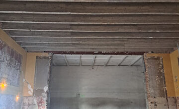 FOTO: Rekonštrukcia mestského kina v Leopoldove napreduje