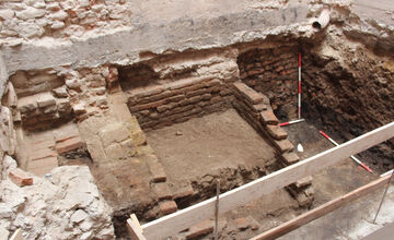 FOTO: Archeológovia objavili v Trnave počas obnovy Prachárne kus skrytej histórie