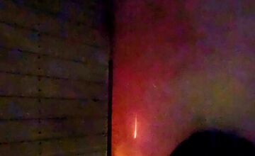 FOTO: Hasiči z Dunajskej Stredy v skorých ranných hodinách zasahovali pri požiari zaparkovanej dodávky