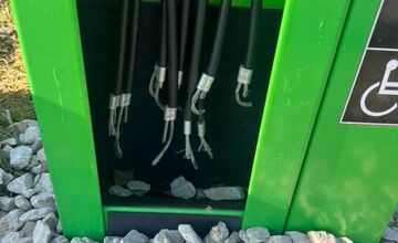 FOTO: Zničené servisné cyklostojany v Piešťanoch