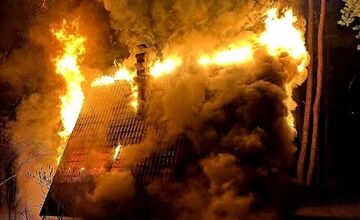 FOTO: V lokalite Tomky došlo k požiaru chaty