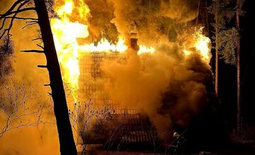 FOTO: V lokalite Tomky došlo k požiaru chaty