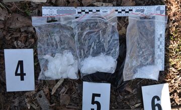 FOTO: Polícia zadržala päť drogových dílerov