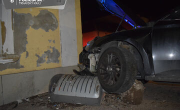 FOTO: Policajti zastavili 6 opitých vodičov, niektorí spôsobili nehodu