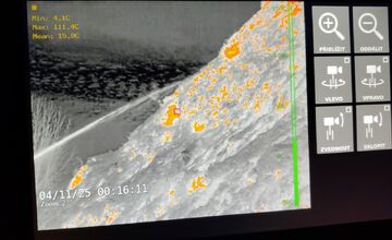 FOTO:  V obci Čierna Voda horela skládka odpadu