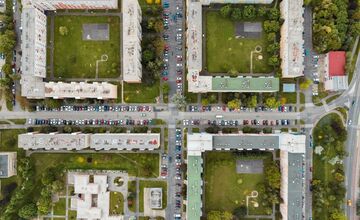 FOTO: Projekt obnovy vnútroblokov na Tehelnej napreduje