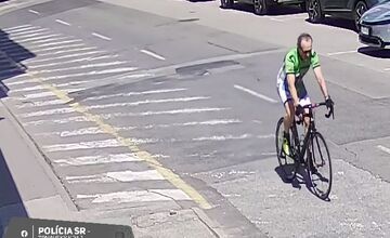 FOTO: Polícia pátra po totožnosti cyklistu, v Piešťanoch spôsobil nehodu
