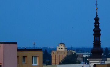 FOTO: Jahodový spln mesiaca nad Trnavou