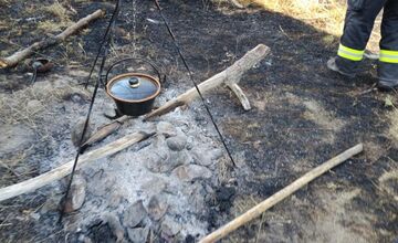 FOTO: Varenie v prírode v Drahovciach spôsobilo požiar