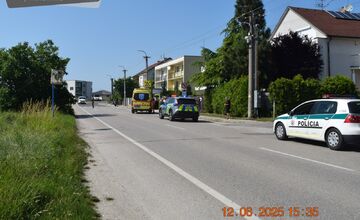 FOTO: Polícia hľadá svedkov nehody, pri ktorej sa zranila staršia cyklistka