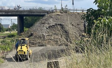 FOTO: V Seredi sa začali práce na novom moste