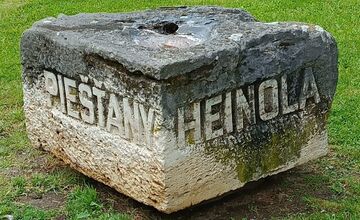 FOTO: Piešťany reštaurujú trojicu významných umeleckých diel