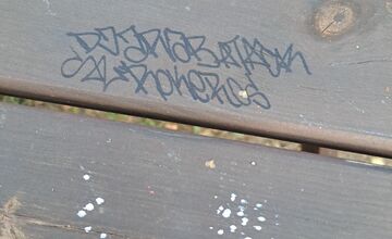 FOTO: Vandali pokreslili altánok v Trnave