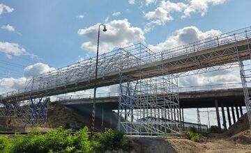 FOTO: Práce na novom moste v Seredi pokračujú