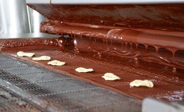 FOTO: V Hlohovci sídli jedna z najväčších fabrík na sušené ovocie