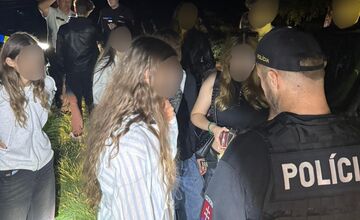 FOTO: Polícia si opäť posvietila na alkohol u mladistvých
