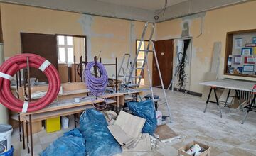 FOTO: Žiaci a škôlkari z Piešťan sa po prázdninách vrátili do vynovených priestorov školských objektov